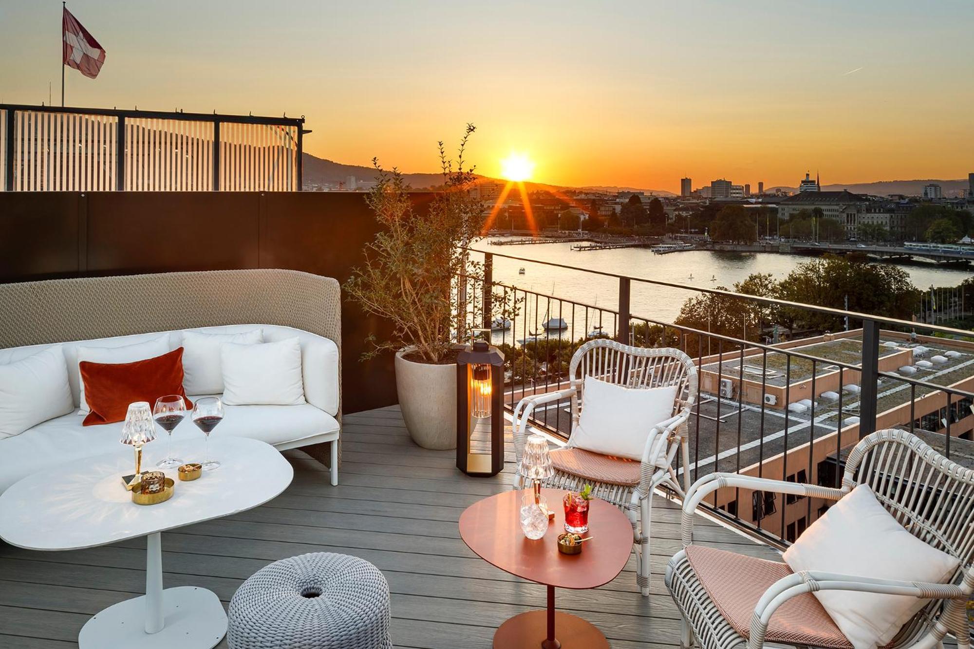Small Luxury Hotel Ambassador Zurich Bagian luar foto